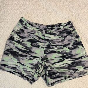 Lululemon Pace Breaker 5” linerless Camo shorts. Size large.
